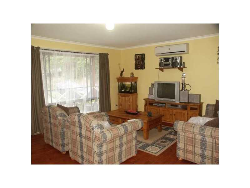 36 Meadow Crescent, Healesville VIC 3777