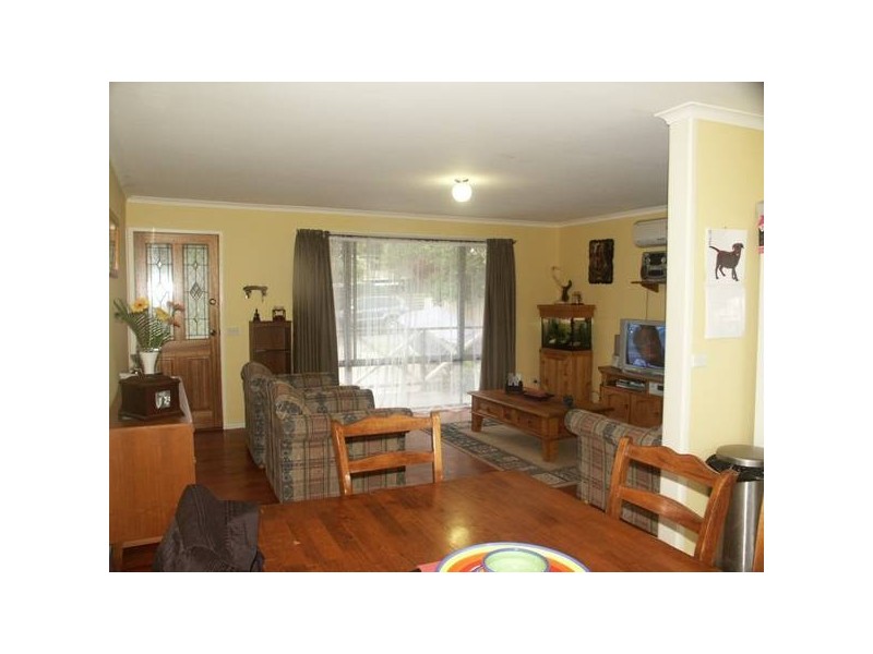 36 Meadow Crescent, Healesville VIC 3777