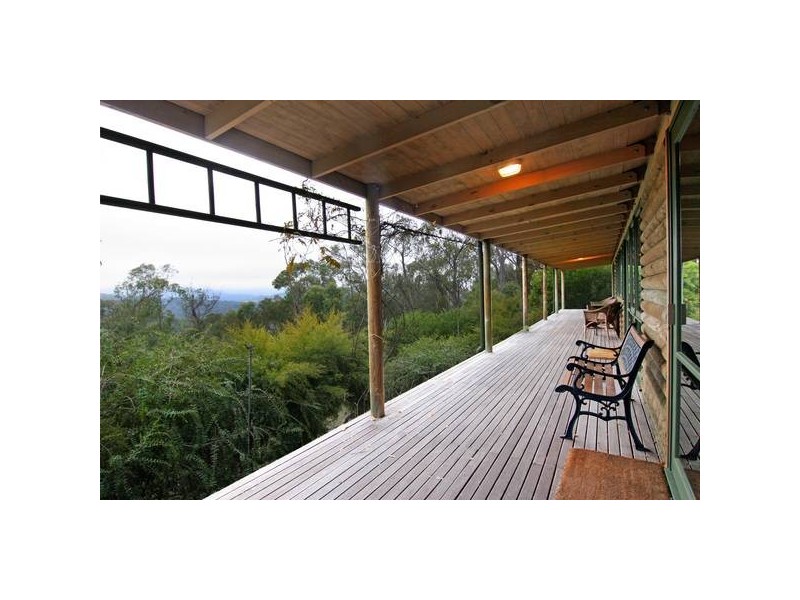 4 Kalamunda Terrace, Healesville VIC 3777