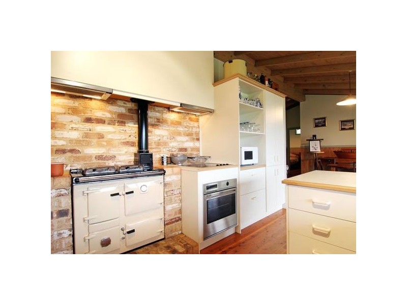 4 Kalamunda Terrace, Healesville VIC 3777