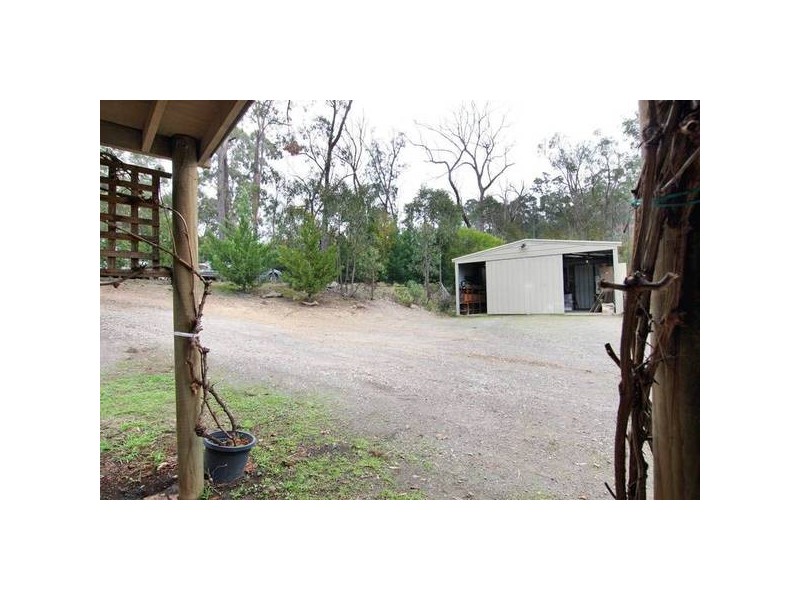 4 Kalamunda Terrace, Healesville VIC 3777