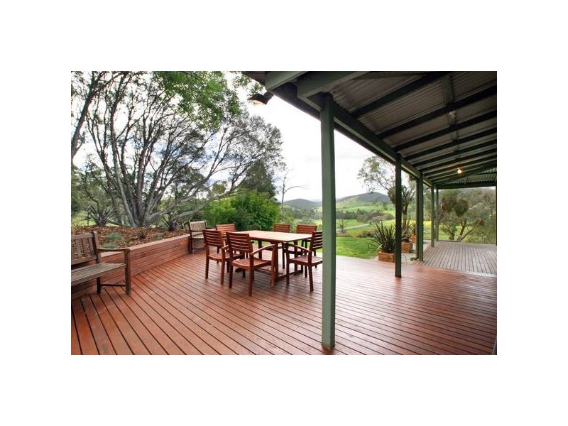 619 Steels Creek Road, Steels Creek VIC 3775