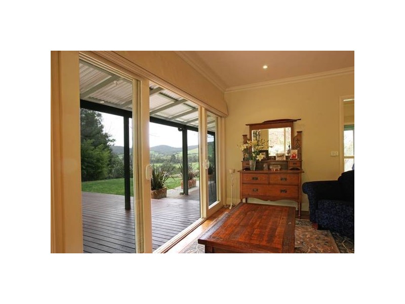 619 Steels Creek Road, Steels Creek VIC 3775