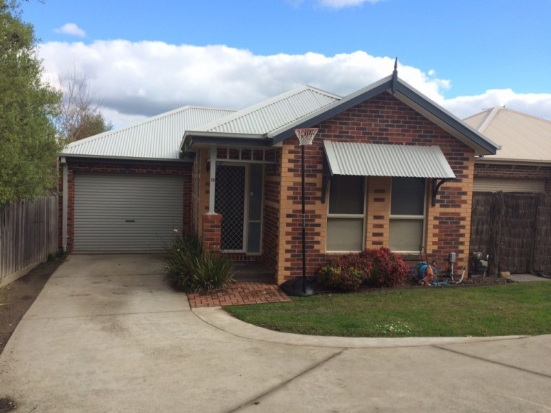 12/83-87 Maroondah Hwy, Healesville VIC 3777