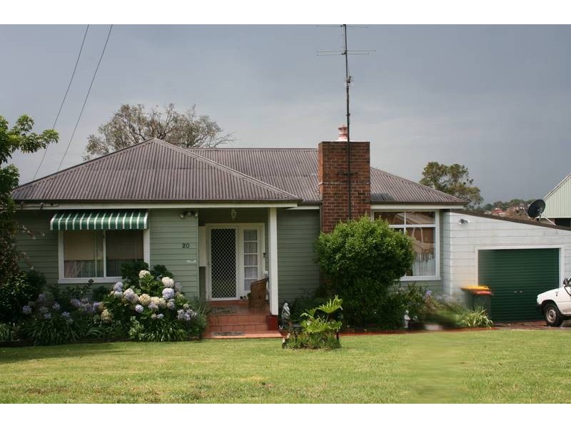 20 Lindsay Street, Unanderra NSW 2526