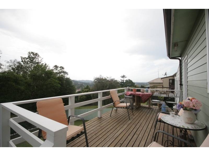 20 Lindsay Street, Unanderra NSW 2526