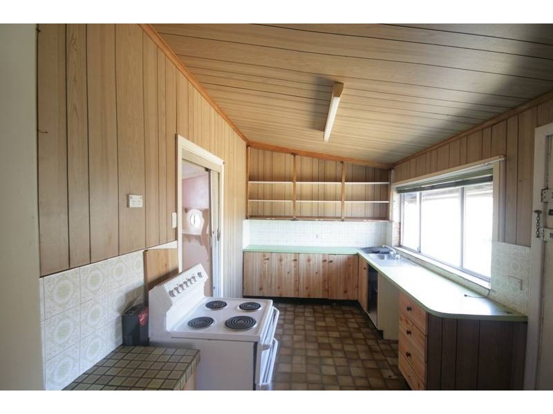 22 Lake Ave, Cringila NSW 2502