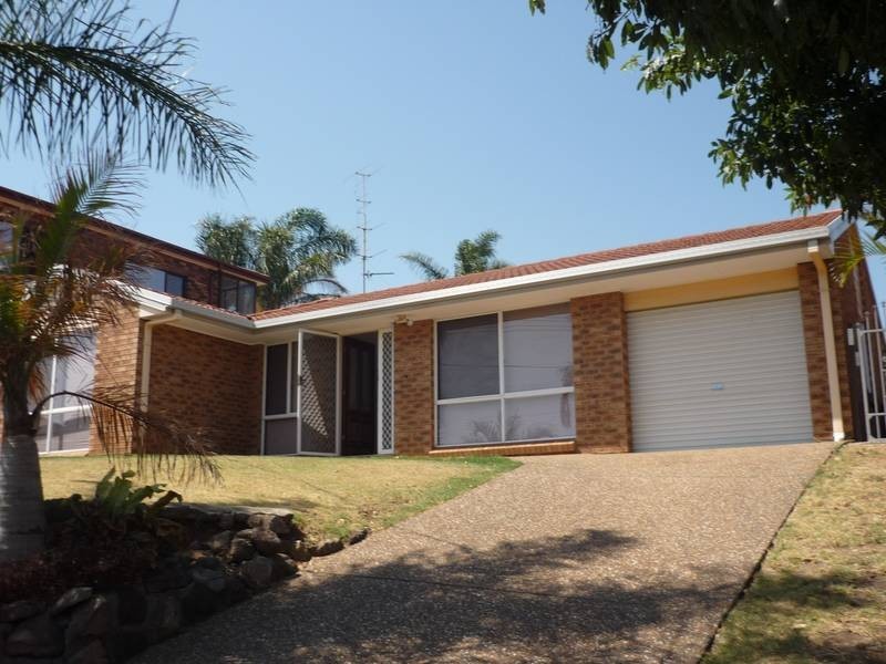 16 Pioneer Rd, Blackbutt NSW 2529