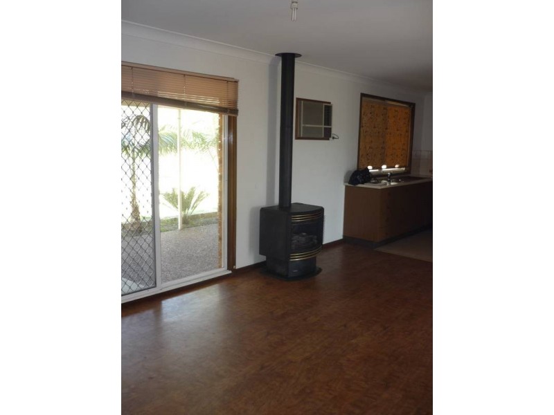 16 Pioneer Rd, Blackbutt NSW 2529