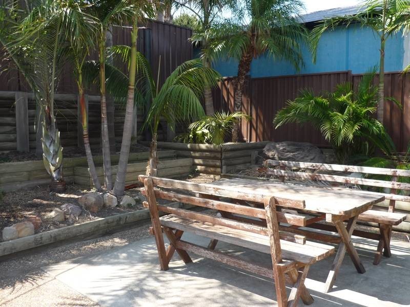 16 Pioneer Rd, Blackbutt NSW 2529