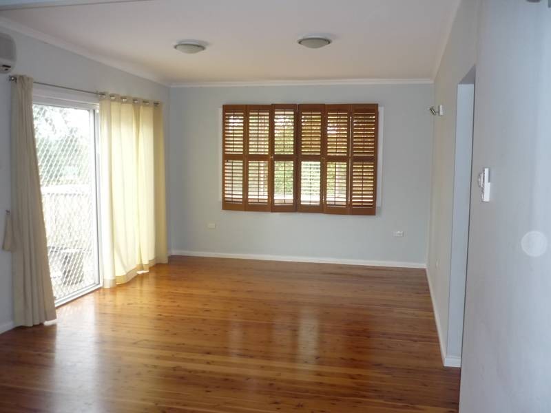 3 Bruce St, Unanderra NSW 2526