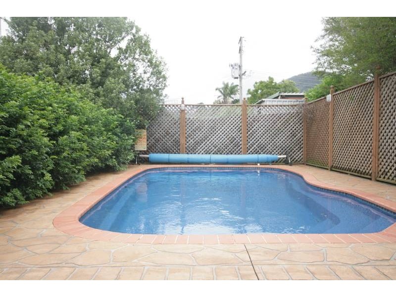 28 Stanley Ave, Farmborough Heights NSW 2526