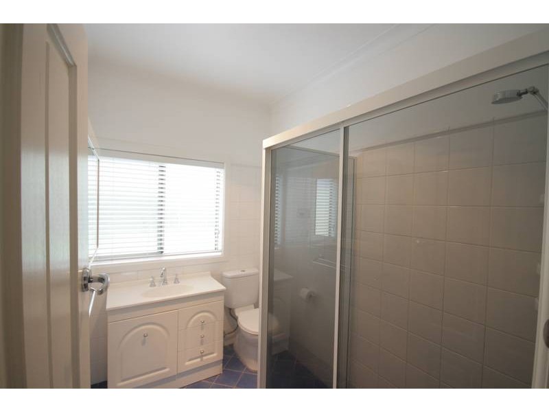 28 Stanley Ave, Farmborough Heights NSW 2526