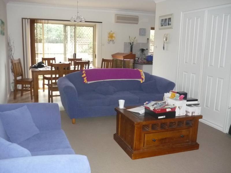 2/332 Farmborough Road, Farmborough Heights NSW 2526