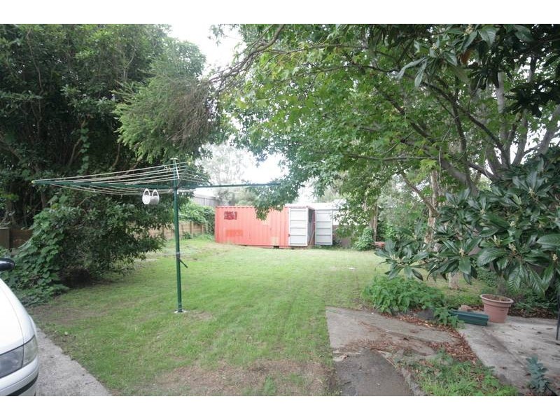 11 Gerard Ave, Farmborough Heights NSW 2526