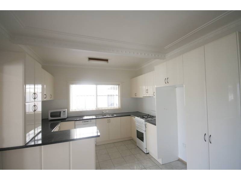 66 Balgownie Rd, Balgownie NSW 2519