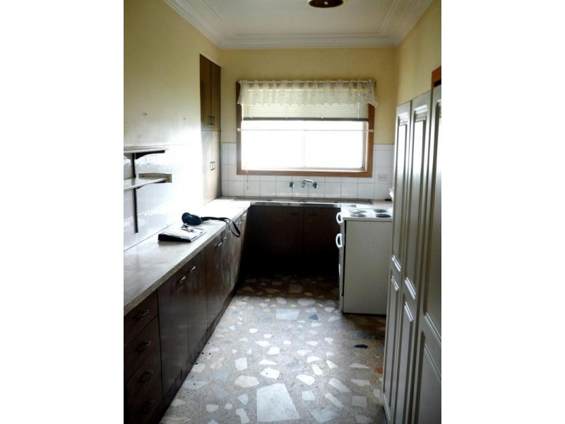 1 Lakeview Parade, Primbee NSW 2502