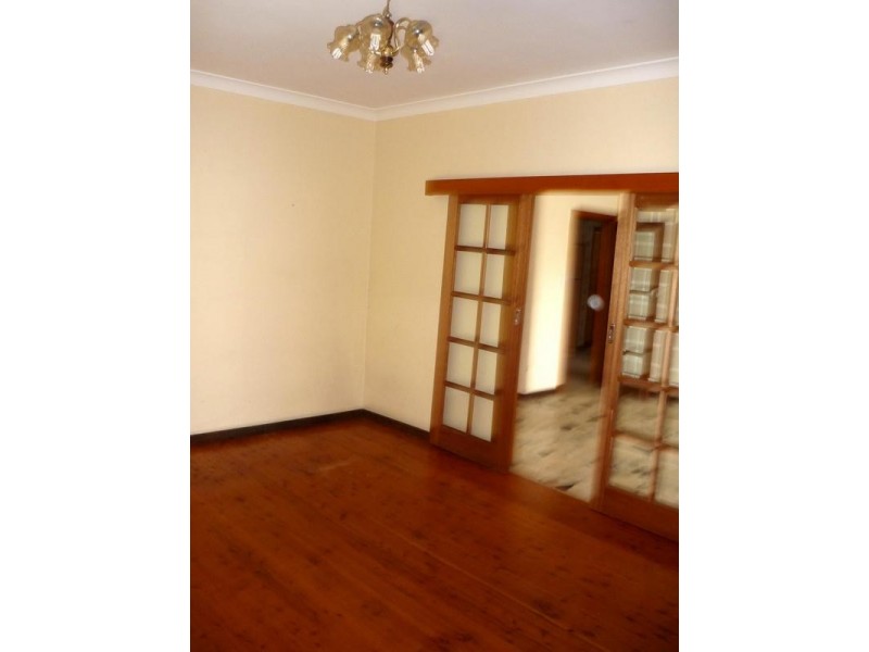 1 Lakeview Parade, Primbee NSW 2502