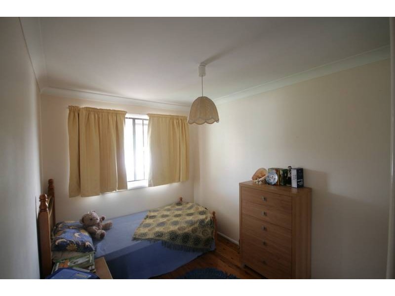 24 Beatus Street, Unanderra NSW 2526