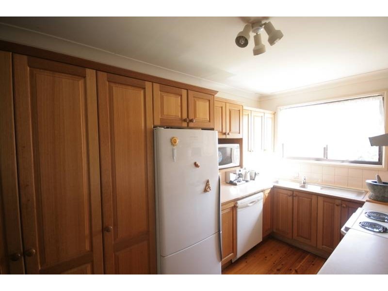 24 Beatus Street, Unanderra NSW 2526