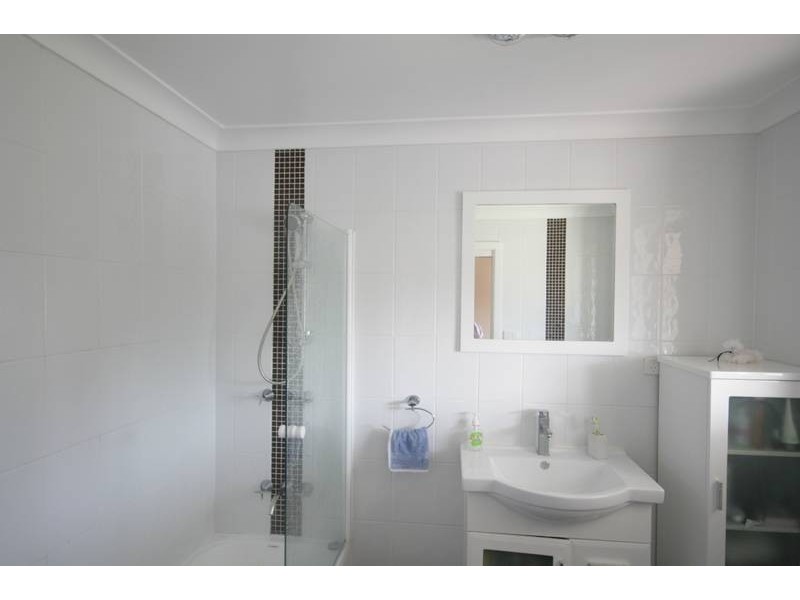 24 Beatus Street, Unanderra NSW 2526