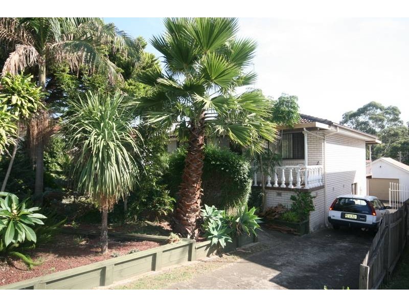 24 Beatus Street, Unanderra NSW 2526
