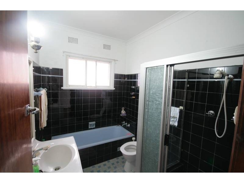 103 Mt Keira Rd, Mount Keira NSW 2500