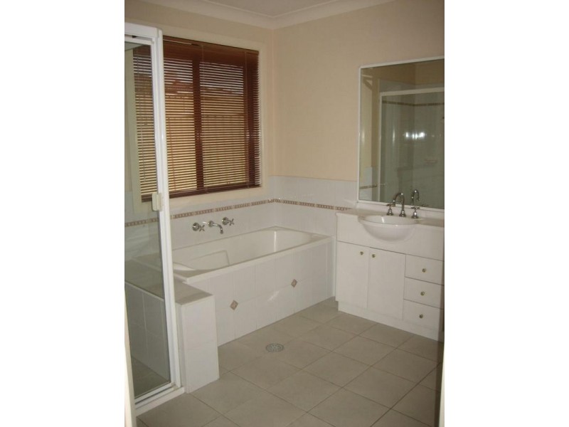 35 Burrinjuck Avenue, Flinders NSW 2529