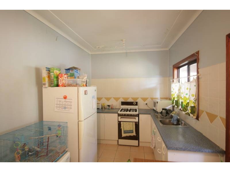 37 Cummins Street, Unanderra NSW 2526