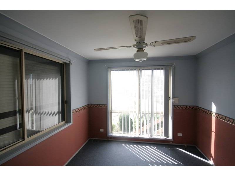 8 Cribb Street, Berkeley NSW 2506