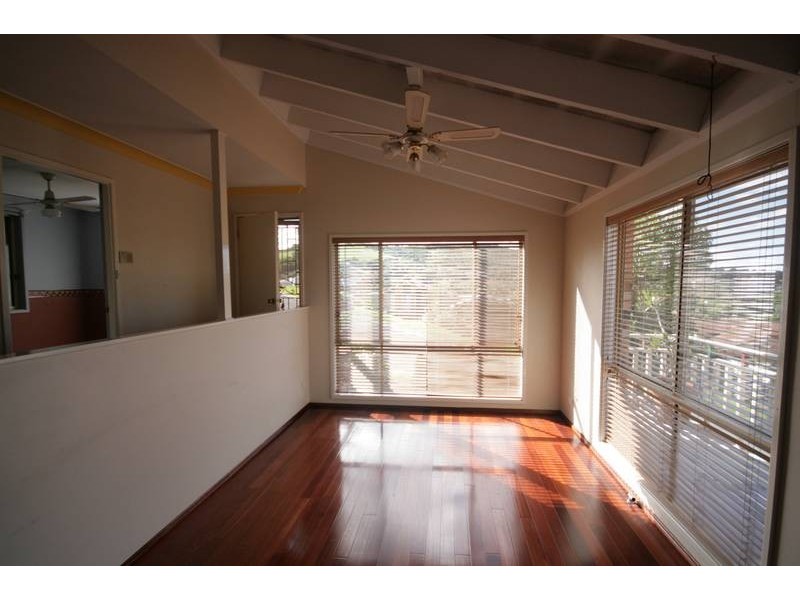 8 Cribb Street, Berkeley NSW 2506