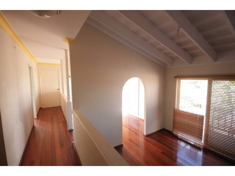 8 Cribb Street, Berkeley NSW 2506