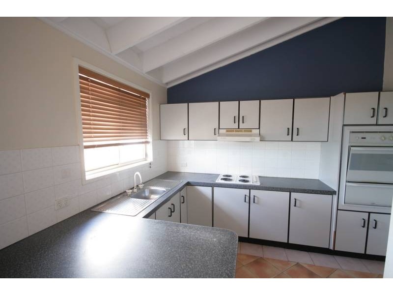 8 Cribb Street, Berkeley NSW 2506