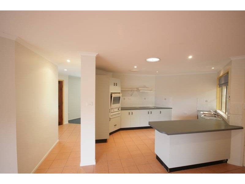 20 William Street, Unanderra NSW 2526