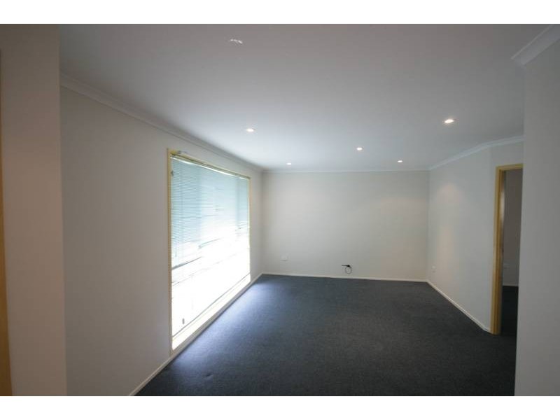 20 William Street, Unanderra NSW 2526