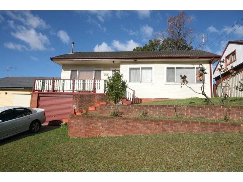 35 Rickard Road, Unanderra NSW 2526