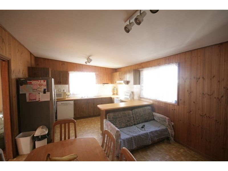 35 Rickard Road, Unanderra NSW 2526