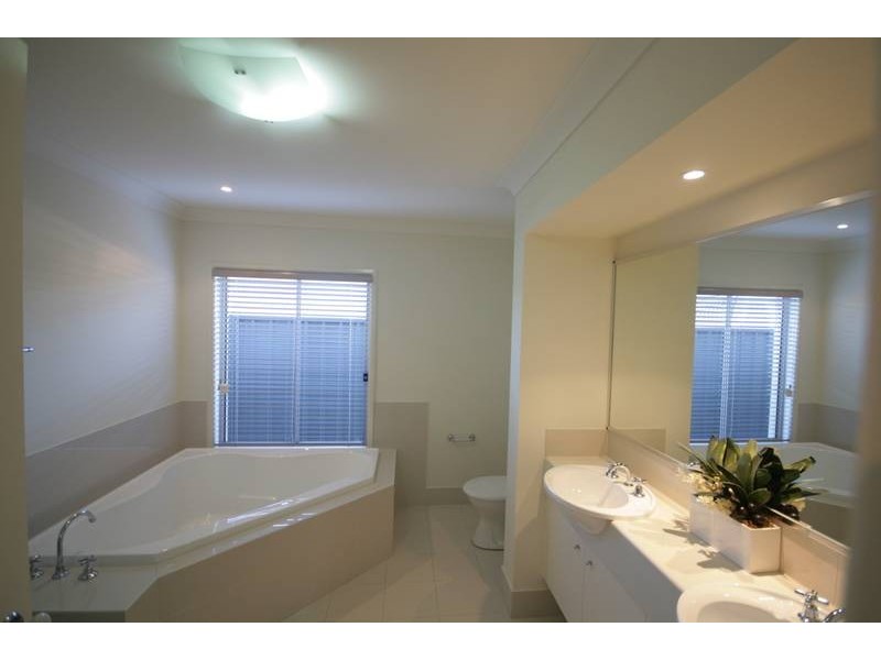 15 Wollingurry Street, Yallah NSW 2530