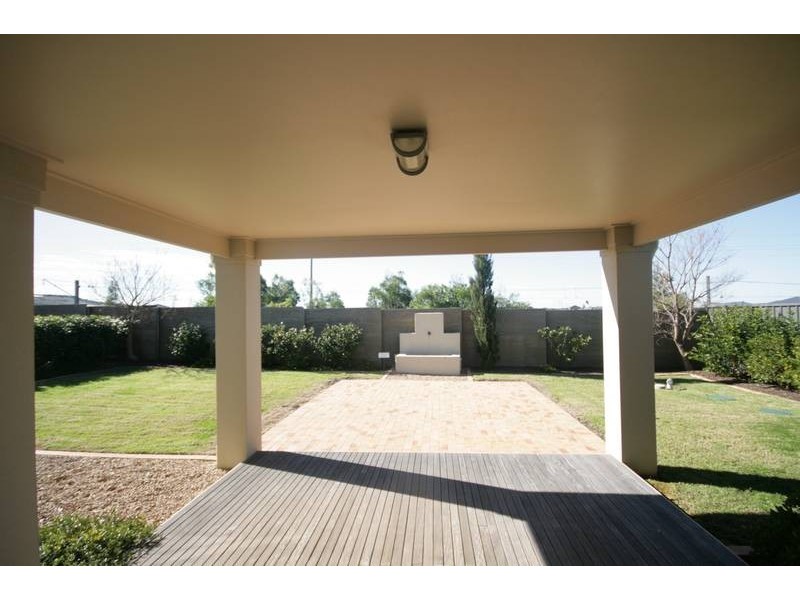 15 Wollingurry Street, Yallah NSW 2530