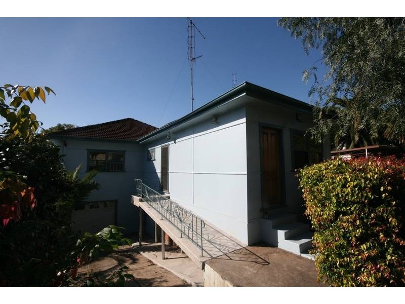 25 First Ave North, Warrawong NSW 2502