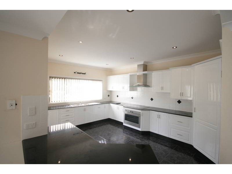 9 Kimmins Place, Figtree NSW 2525