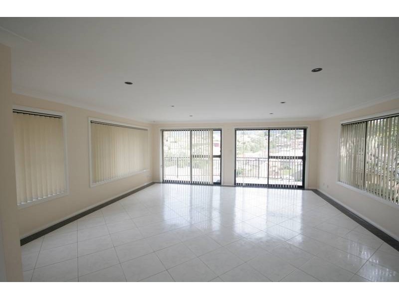 9 Kimmins Place, Figtree NSW 2525