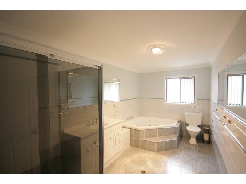 9 Kimmins Place, Figtree NSW 2525