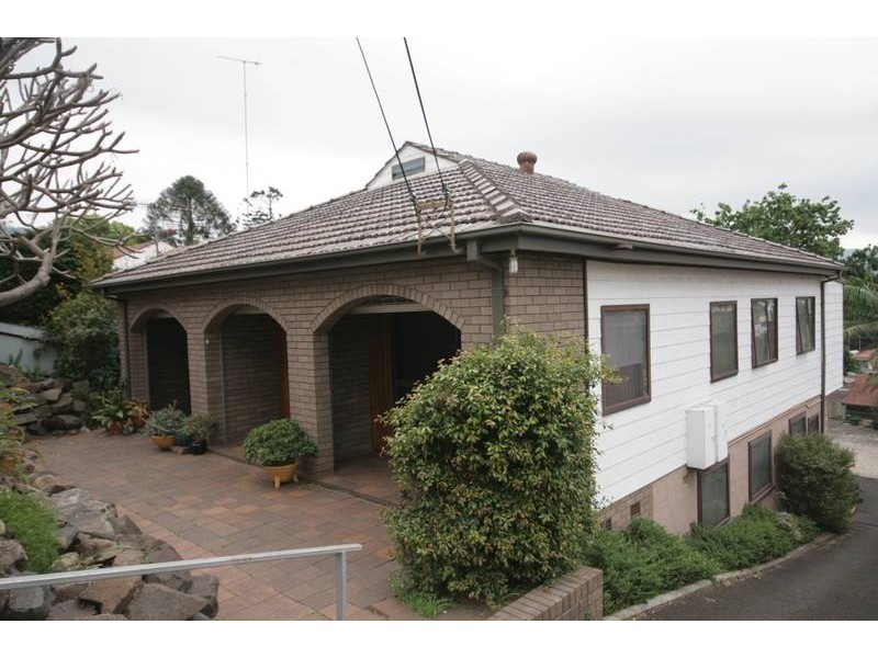 38 Beatus Street, Unanderra NSW 2526