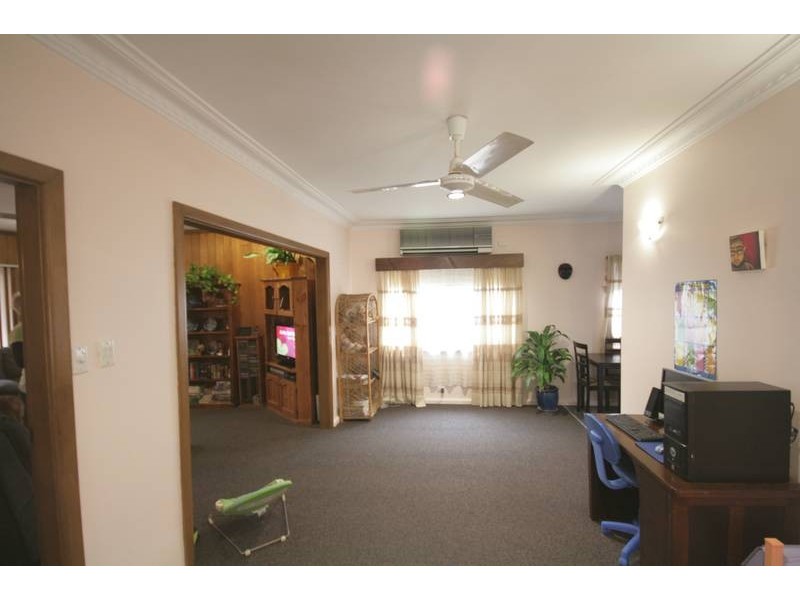 38 Beatus Street, Unanderra NSW 2526