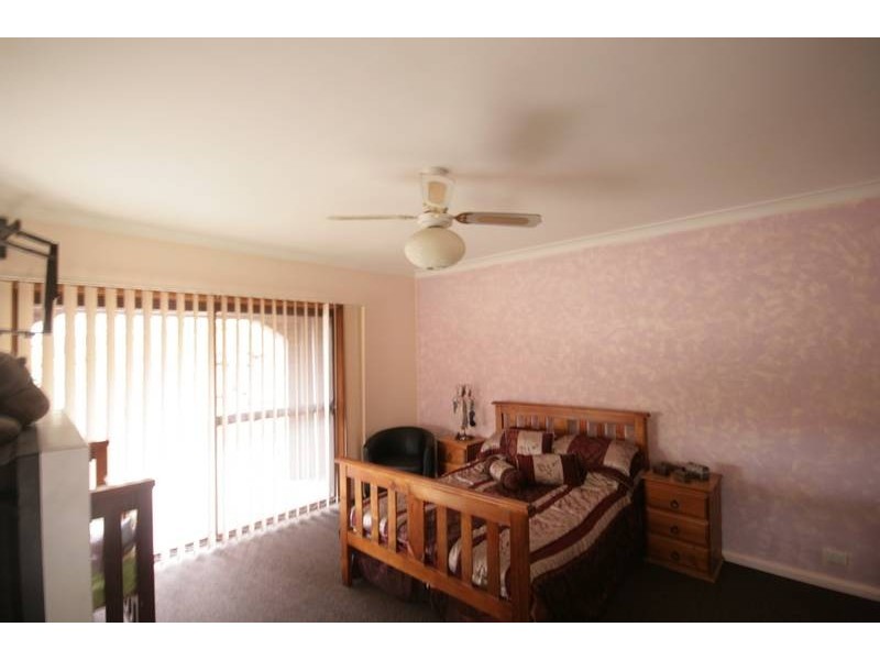 38 Beatus Street, Unanderra NSW 2526