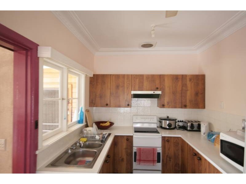 38 Beatus Street, Unanderra NSW 2526