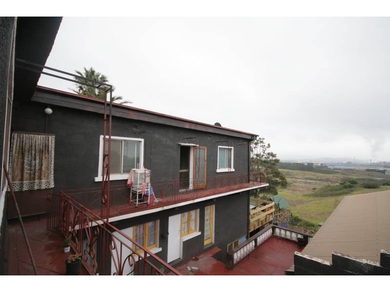 124 Flagstaff Road, Lake Heights NSW 2502