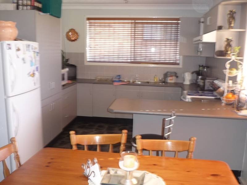 67 Lake Heights Road, Lake Heights NSW 2502