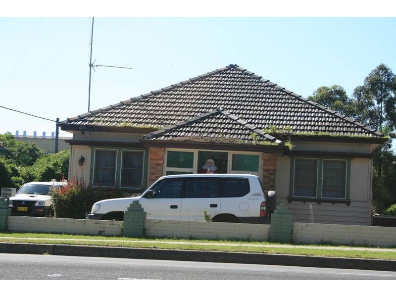 203 Princes Highway, Unanderra NSW 2526